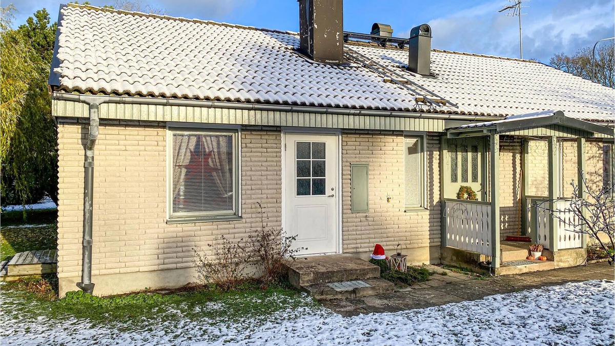 Hemse House | The island of Gotland welcomes you to this cozy cottage.