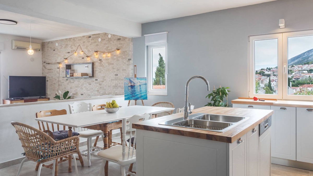 Bol Apartment | The Island Place, Bol - stunning views spacious seaside apartment