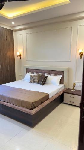 Kharar Apartment | The Ivory Loft