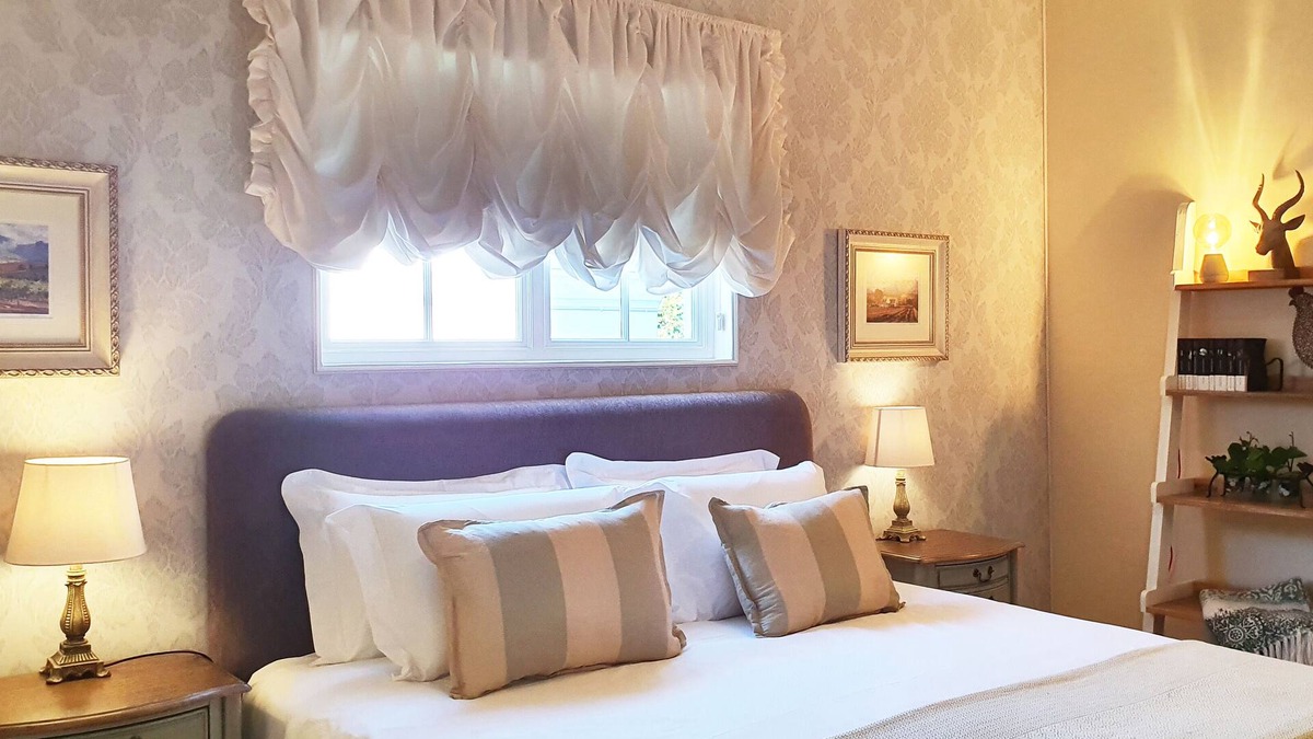 Somerset West Bed & Breakfast | The Ivy Cottage B&B at Villa Adalbert Guest House