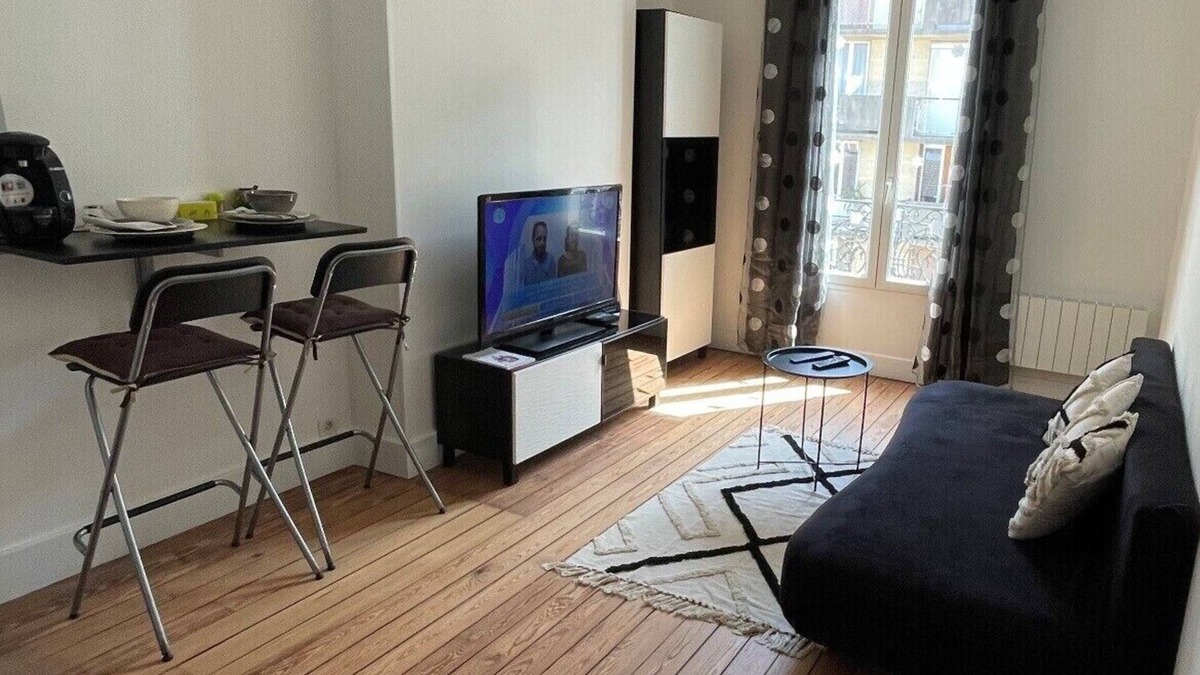 Ivry-port Apartment | The JADE home