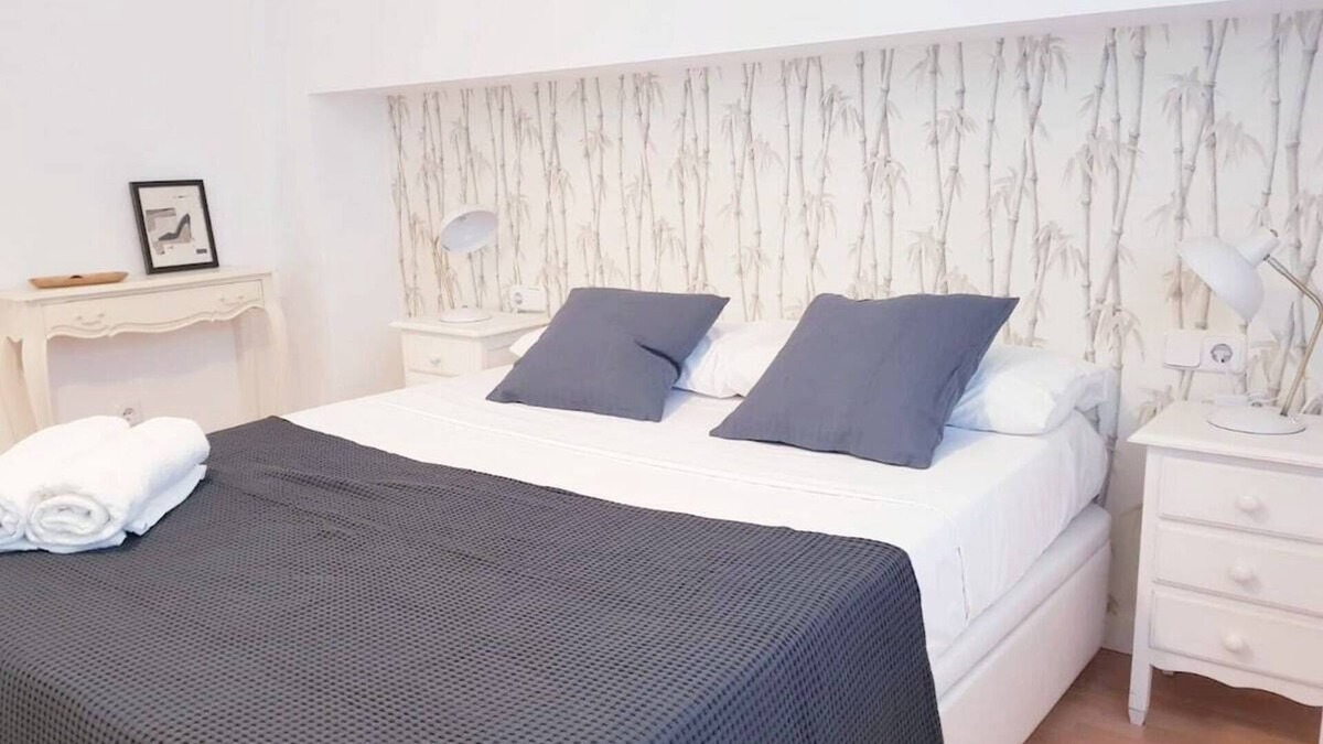 Les Tendetes Apartment | The Jardines del Turia Apartment by Florit Flats