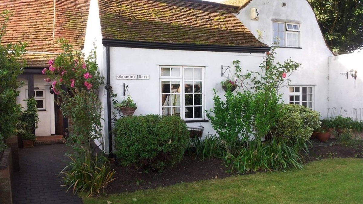 Colchester Bed & Breakfast | The Jasmine Room