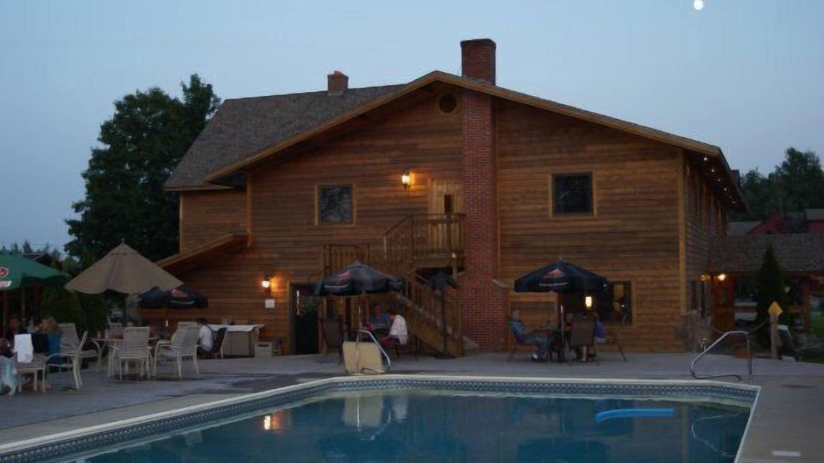 Jay Hotel | The Jay Village Inn