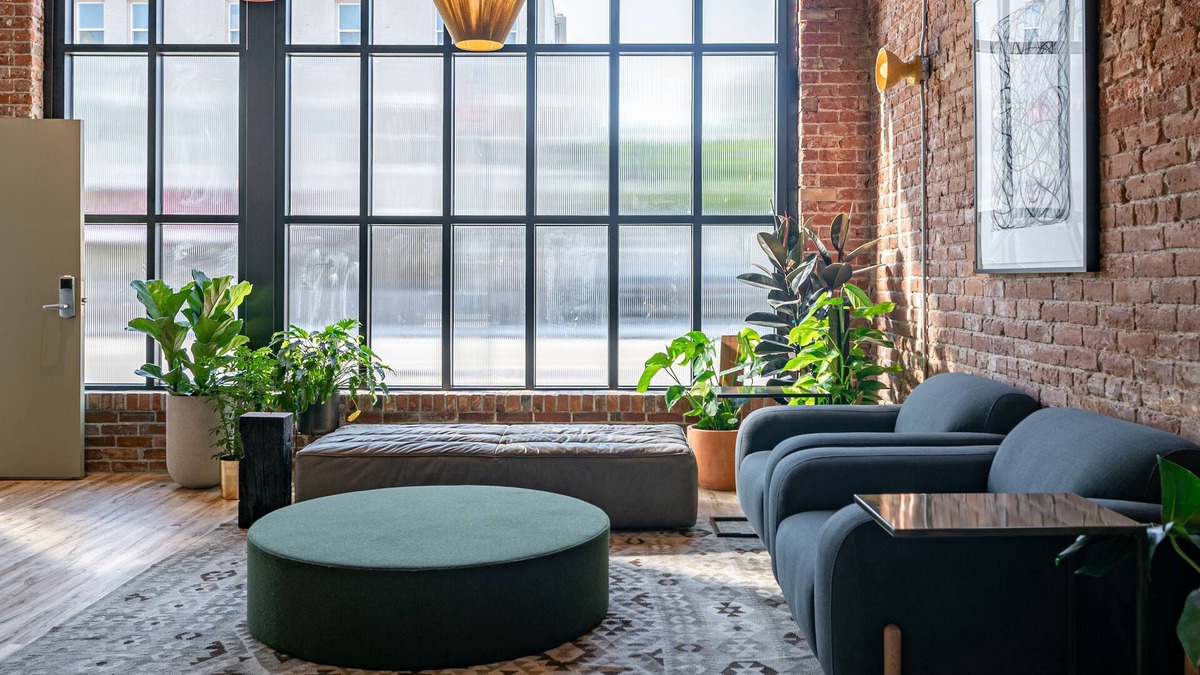 Downtown Reno Hotel | The Jesse Hotel & Bar