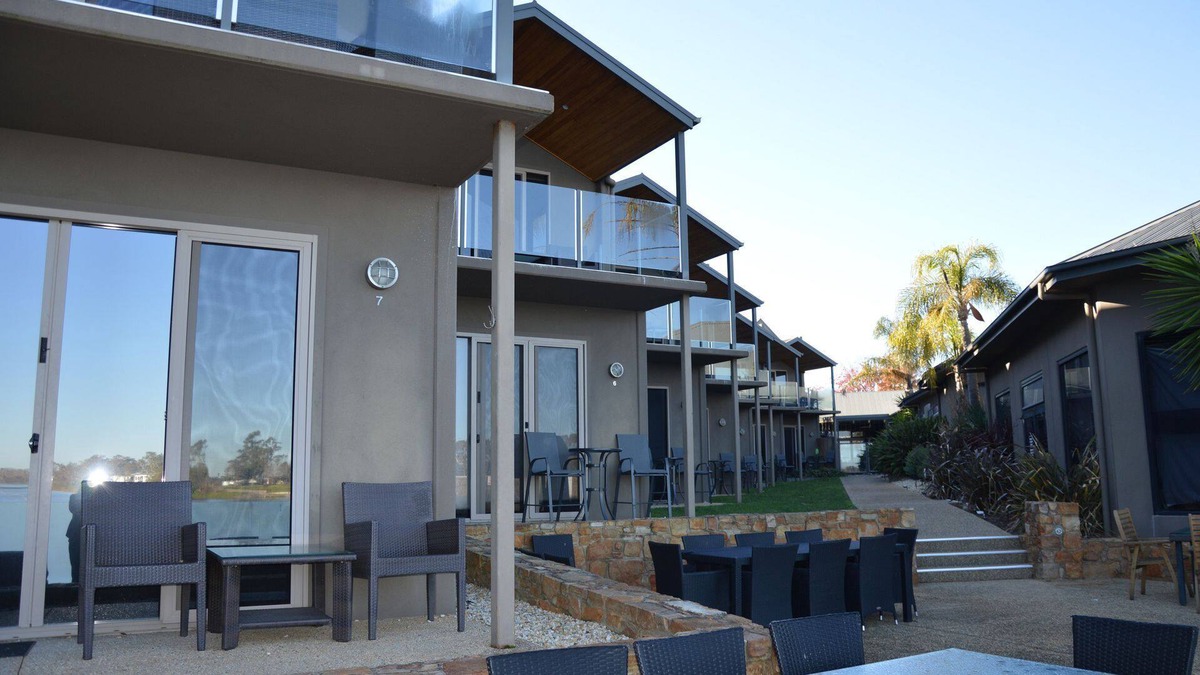 Nagambie Apartment | The Jetty - Boutique Resort style accommodation