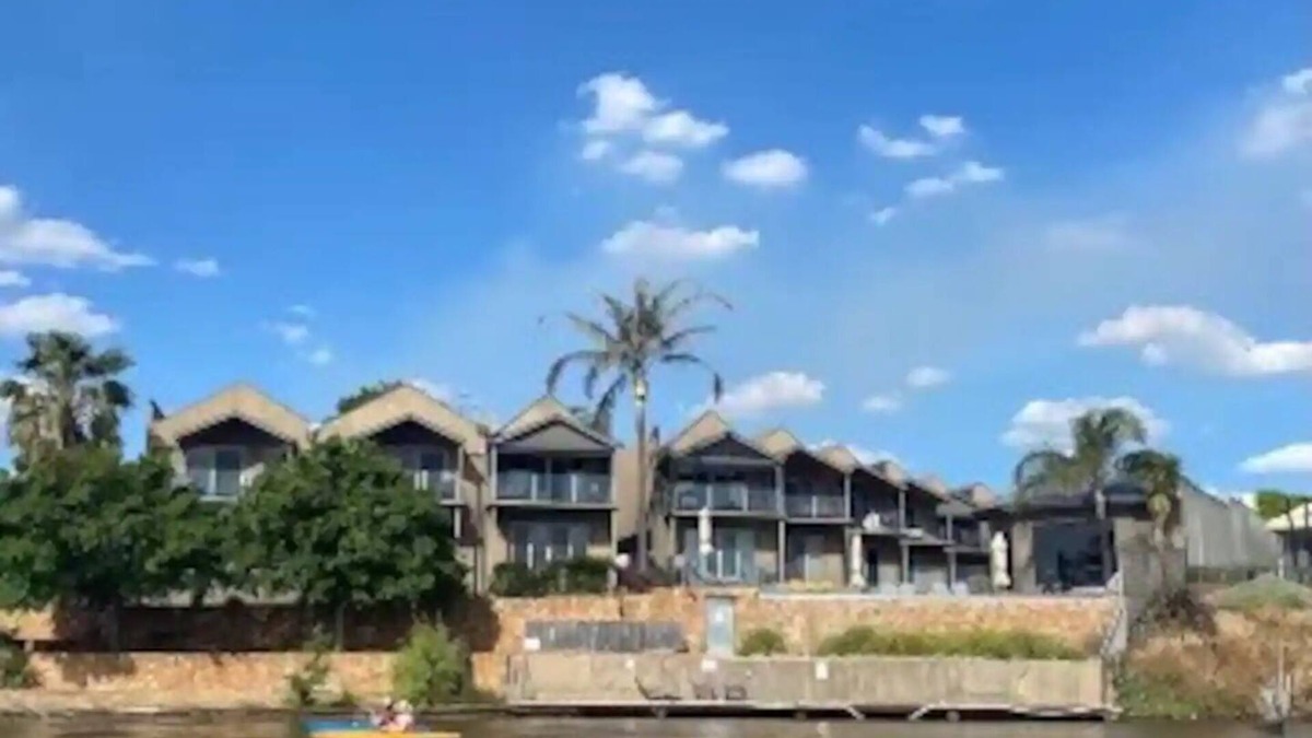 Nagambie Apartment | The Jetty Penthouse, Unit 9