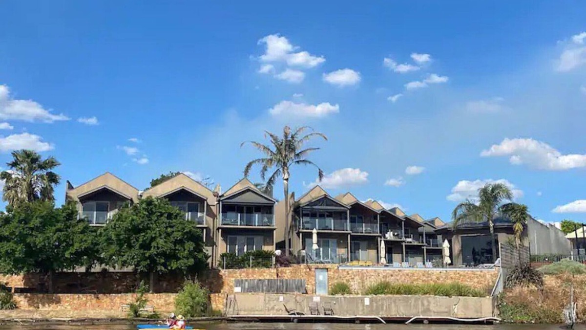 Nagambie Apartment | The Jetty Studio, Unit 14