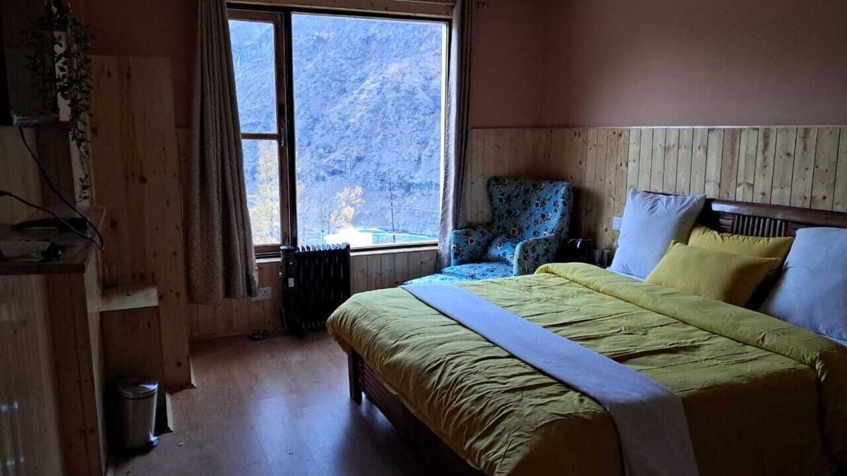 Sissu Hotel | The Jharna Sissu