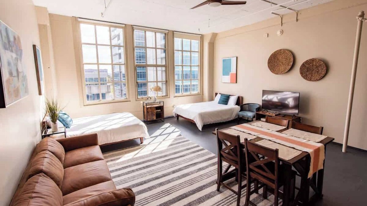West Main Historic District Apartment | The Julep (Downtown Louisville)