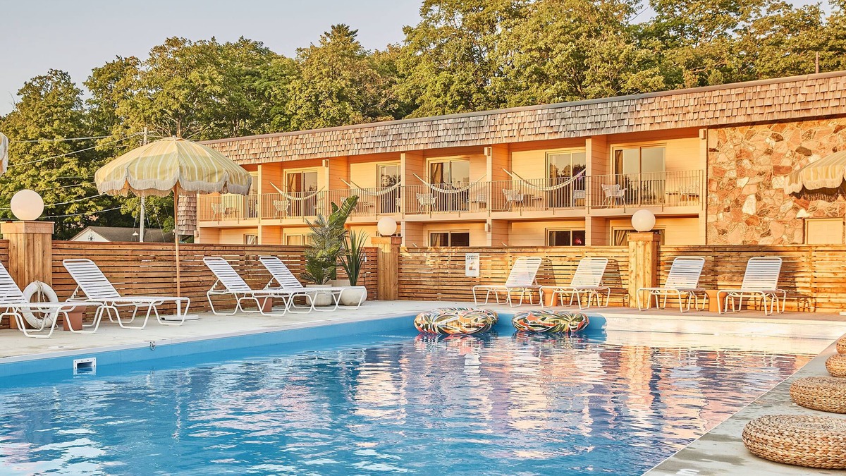 Sauble Beach Hotel | The June Motel Sauble Beach