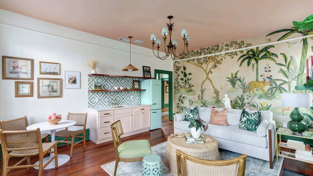 Historic District - North House | The Jungle House | 1850's Home Near Bay Street
