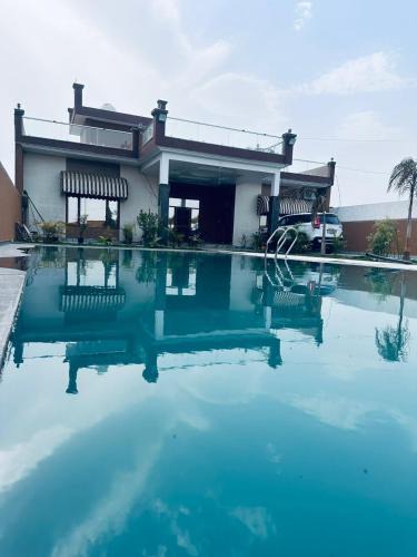 Ghaziabad Villa | The Jungle Retreat