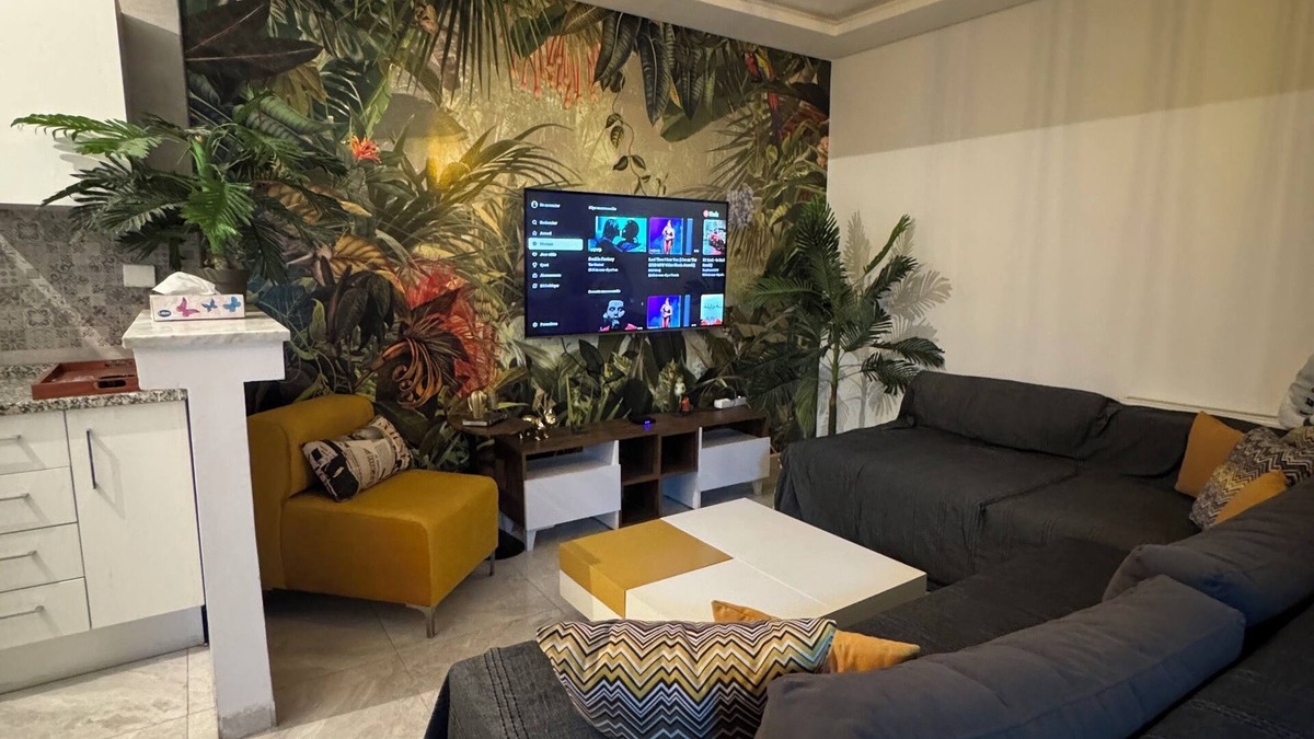 Cite Les Palmeraies Apartment | The Jungle Studio