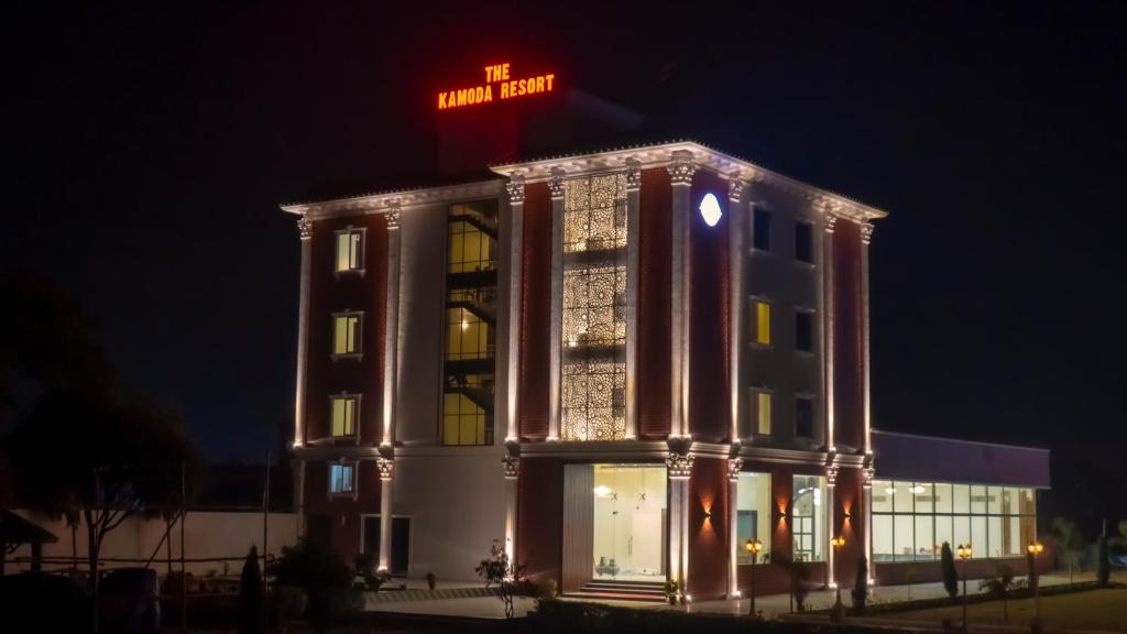 Ambikapur Hotel | The Kamoda Resort