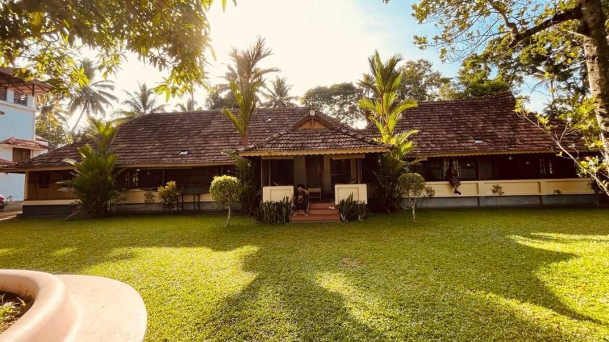Mankombu Bed & Breakfast | The Kerala Heritage Villa on the shore of Backwaters - Pamba River Alleppey
