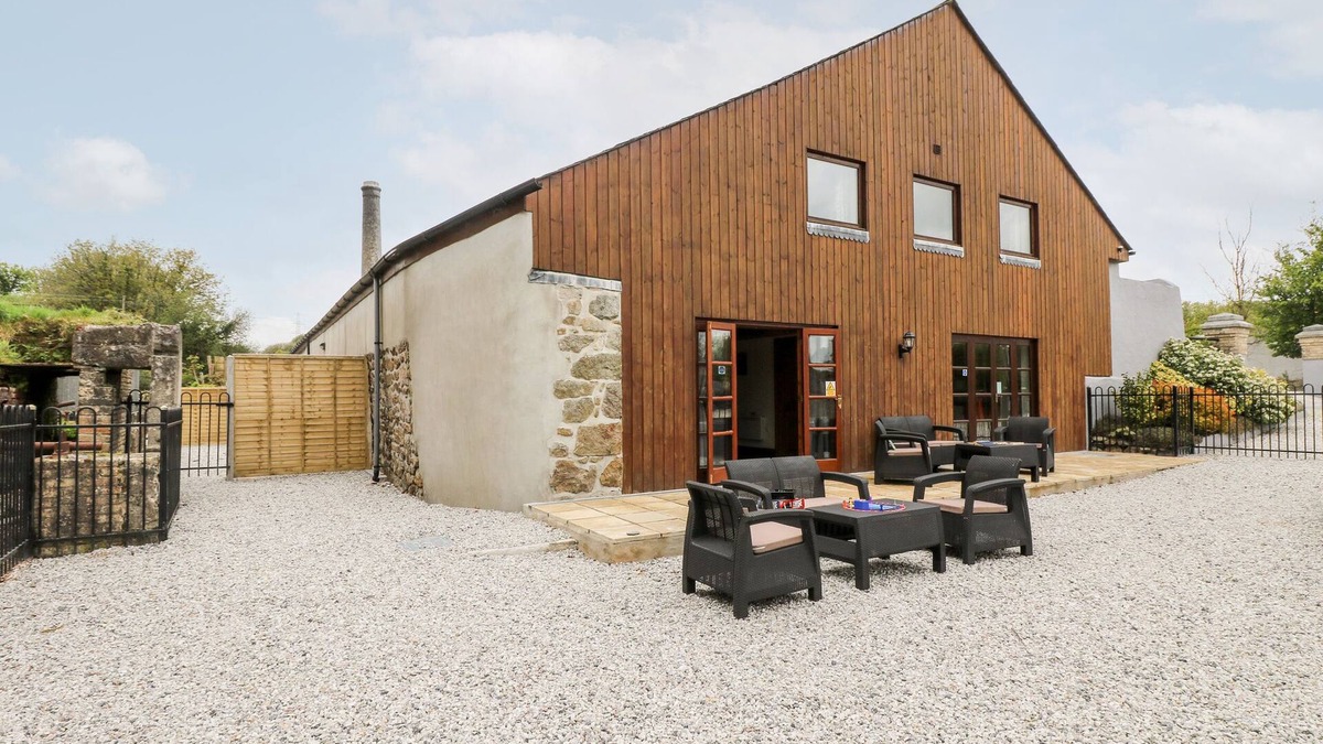 Stenalees Cottage | THE KILNS@THE WEST DRY, family friendly, with a garden in St Austell