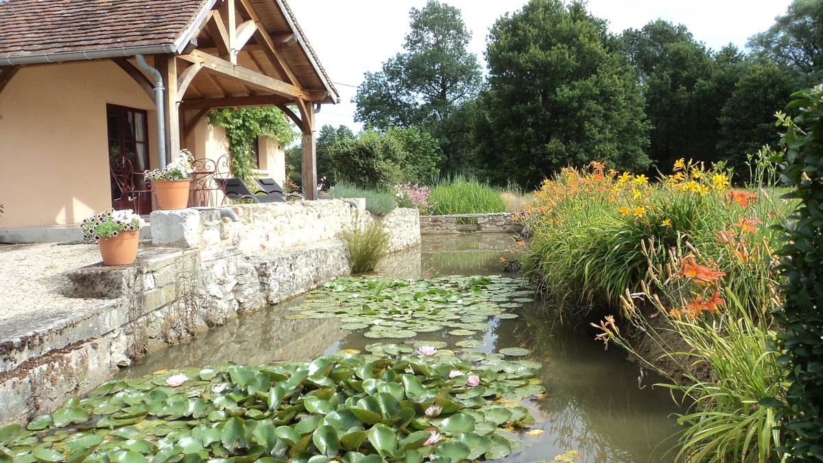 Meobecq House | The kingfisher, approved Valeurs Regional Natural Park lodge