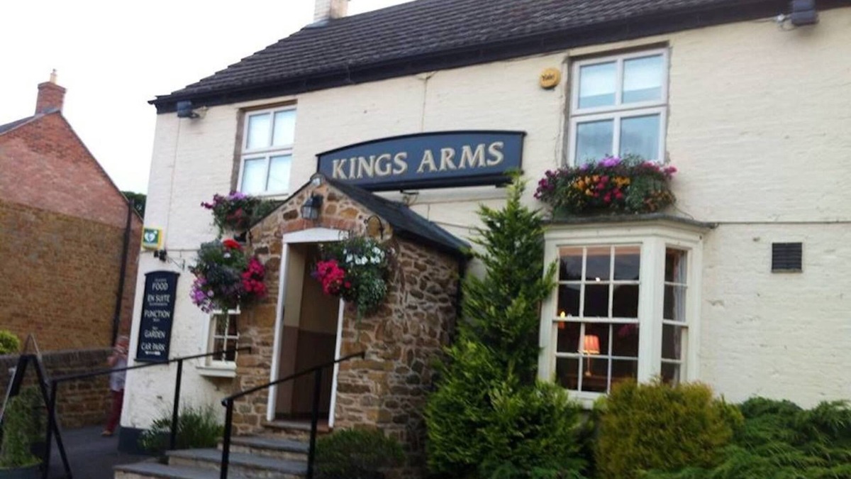 Melton Mowbray Bed & Breakfast | The Kings Arms