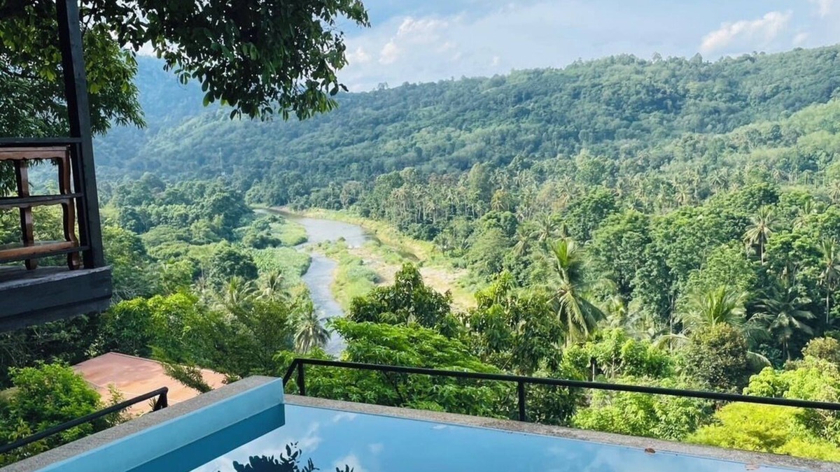 Lan Saka Hotel | THE KIRIWONG VALLEY VILLAS & RESTAURANT