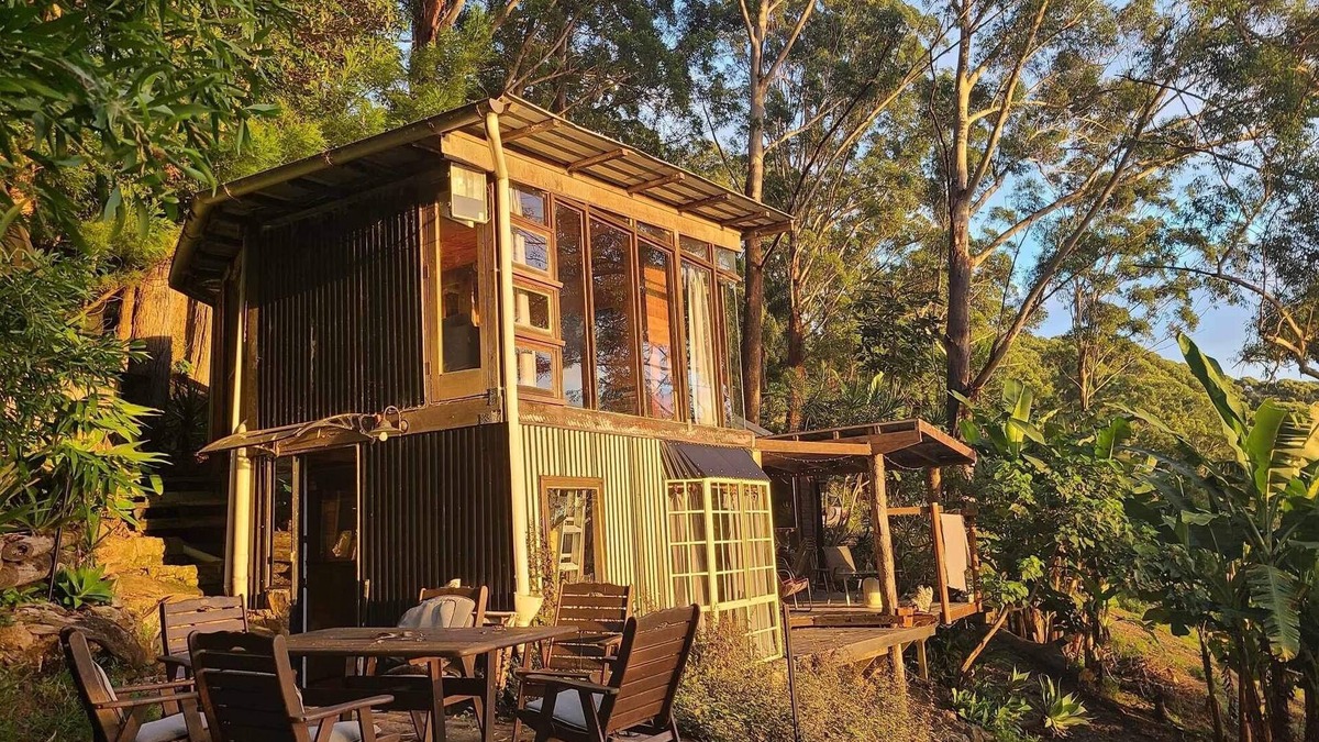 Middle Pocket Cabin | The Kyoto Barn -Treehouse