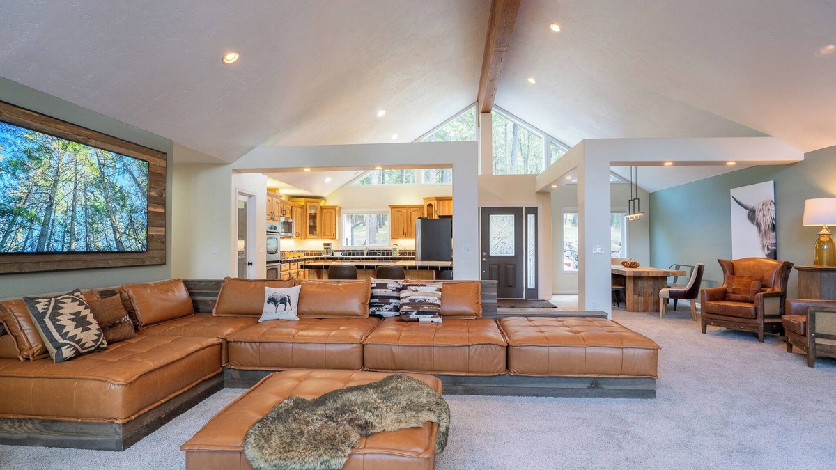 Lyle House | The L77 Ranch Hide-Out: A Forested Stay in Lyle, WA