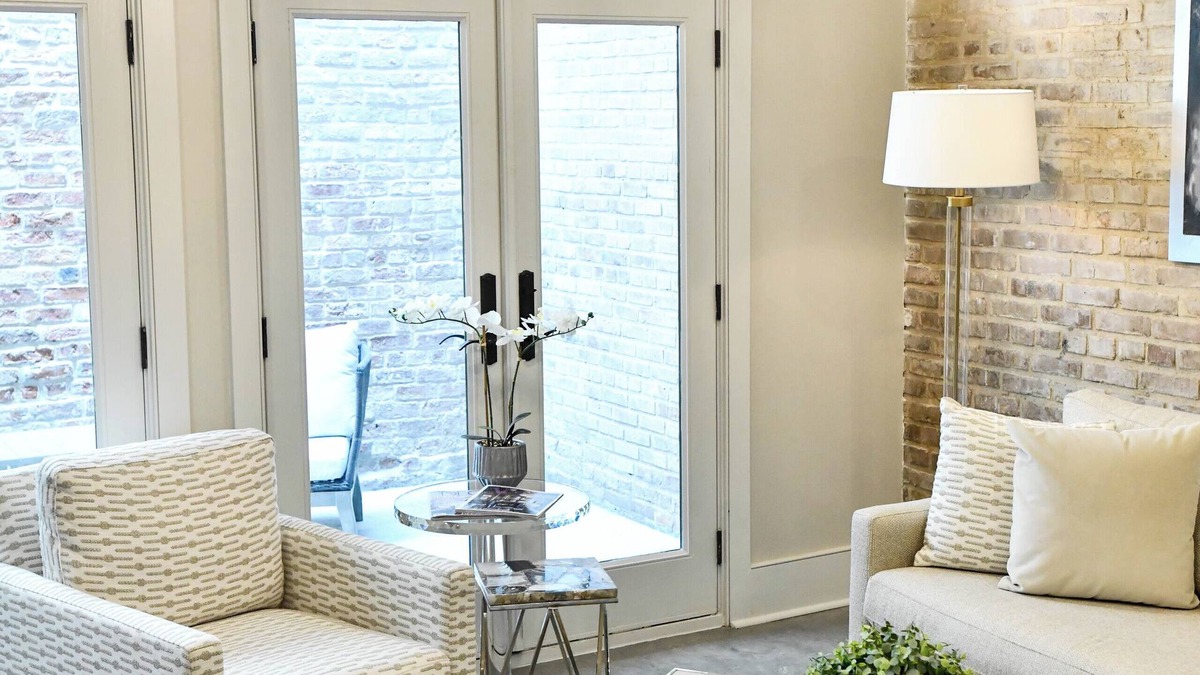 Central Business District Condo | " The LaCroix" 2 bedroom 2 bath New Orleans/Superdome /French Quarter