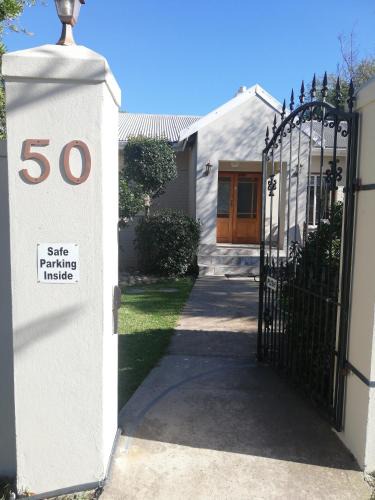 Ladismith Apartment | The Ladi B&B