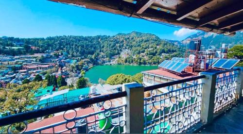 Mallital Bed & Breakfast | The Lake & Hill View Nainital