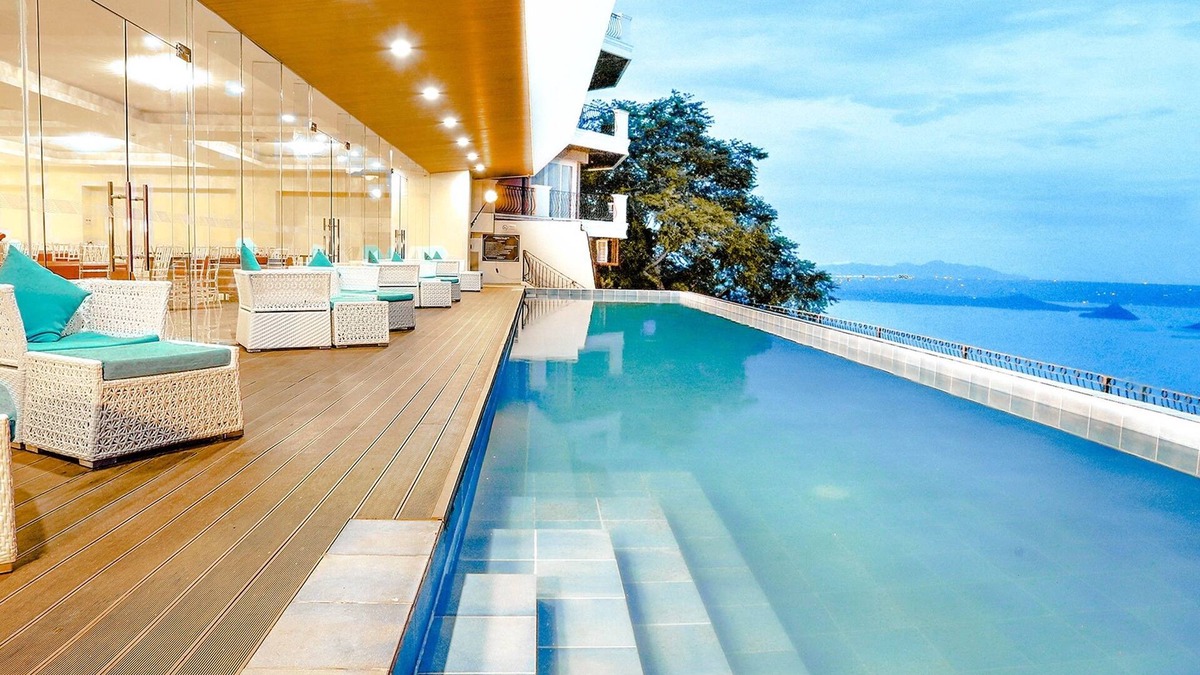 Tagaytay Hotel | The Lake Hotel Tagaytay