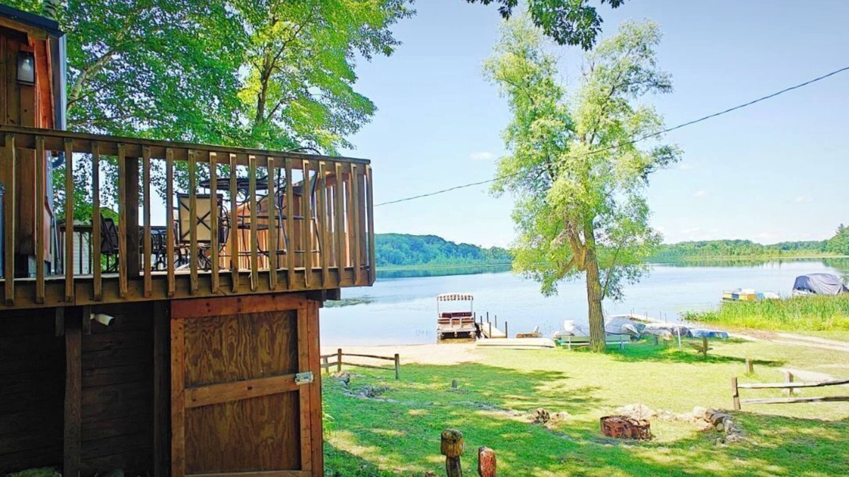 Lake Cottage | The Lake House: A peaceful waterfront retreat