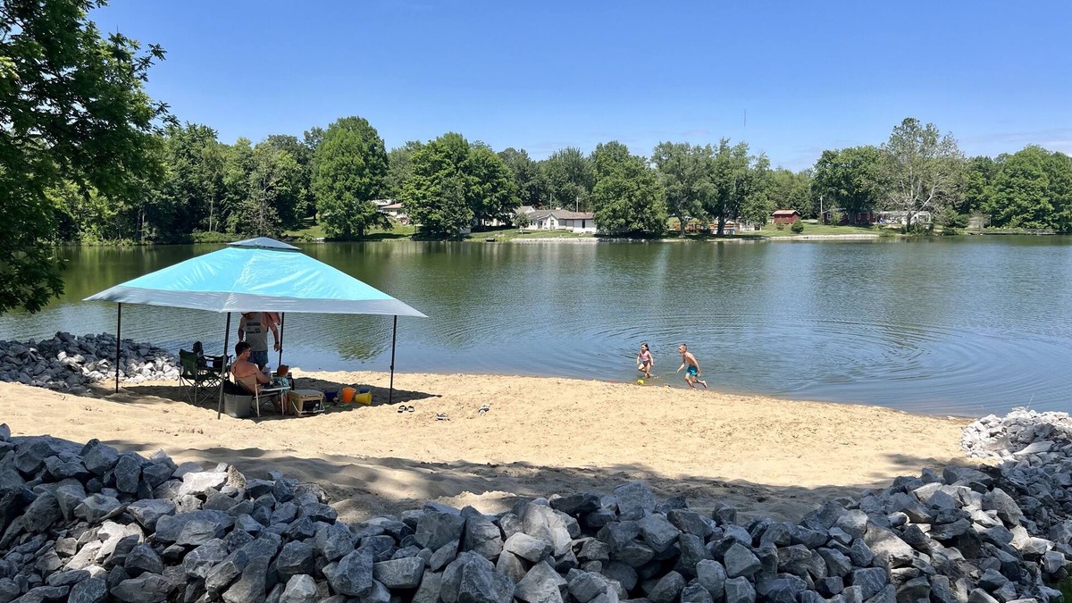 Dale House | The Lake House - Quiet Lakefront Living!