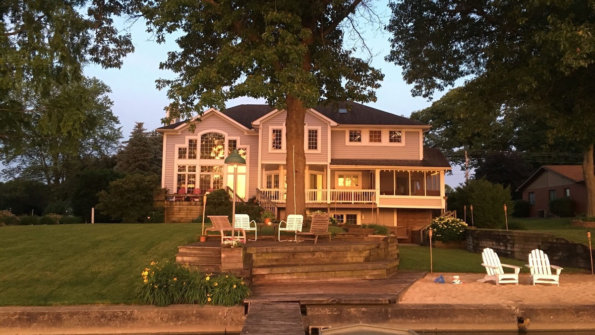 Bremen House | The Lake House