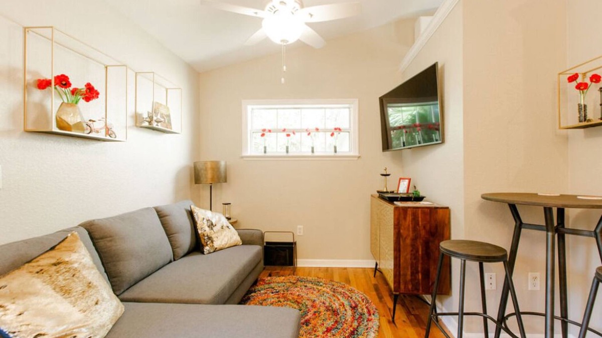 East Lake Morton House | The Lake Morton Loft in Historic Downtown Lakeland, FL