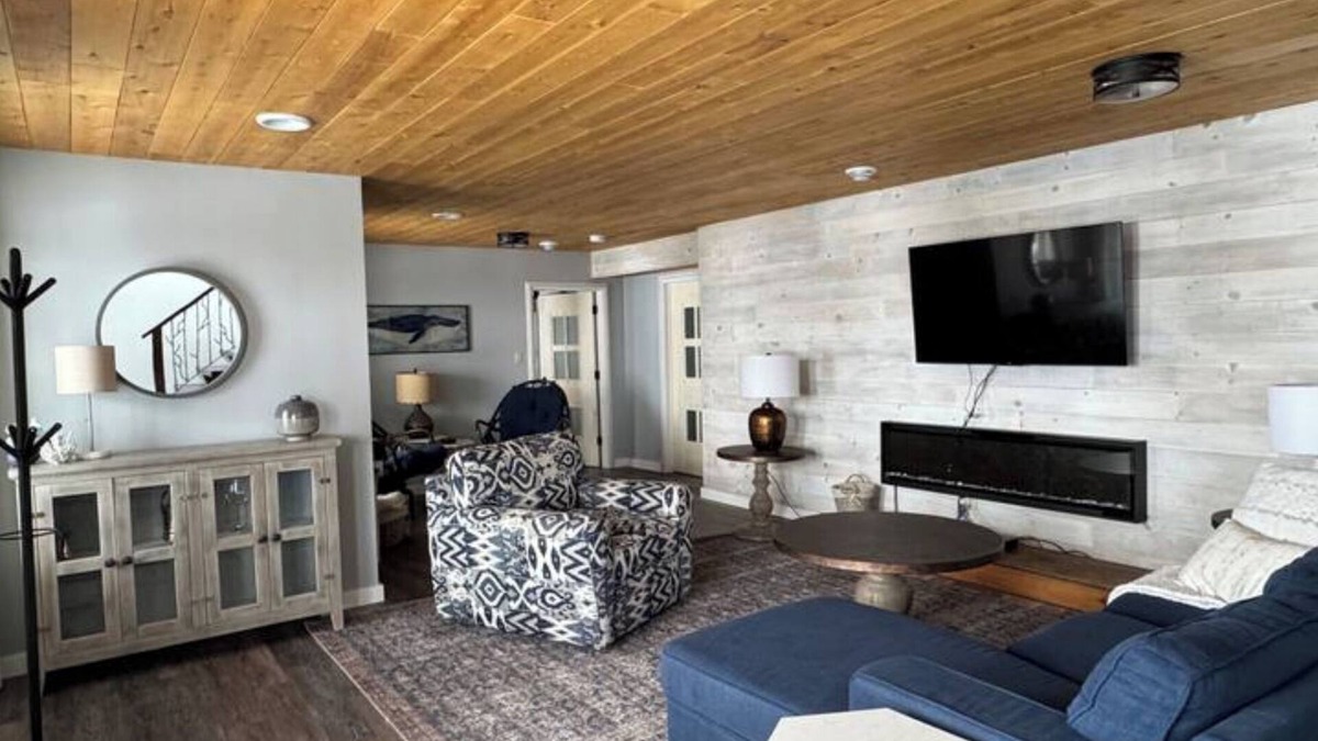 Rossport House | The Lakehouse on Nicol Island