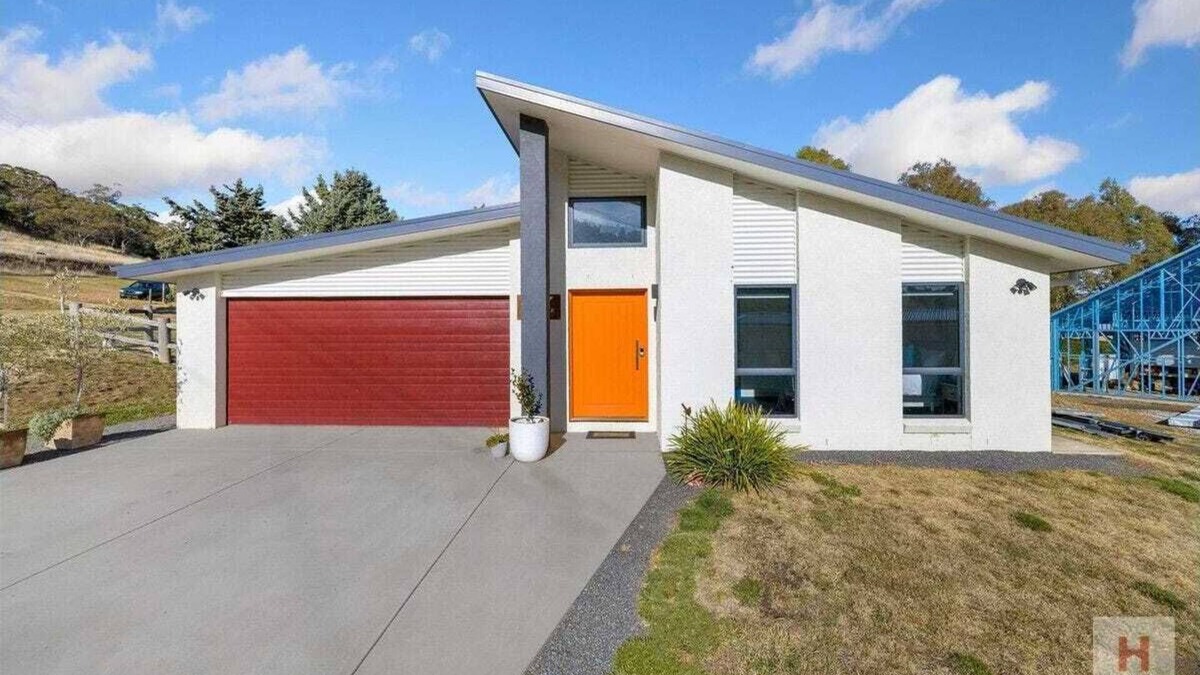 Kalkite House | The Lakehouse - On the shores of Lake Jindabyne in the Snowy Mountainsnn