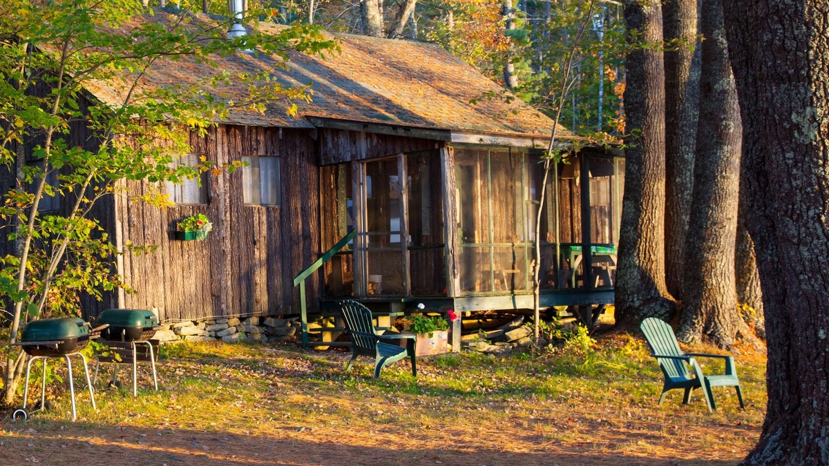 Jefferson Cabin | The Lakeside cabin, just steps from the lake, with dock and screened porch