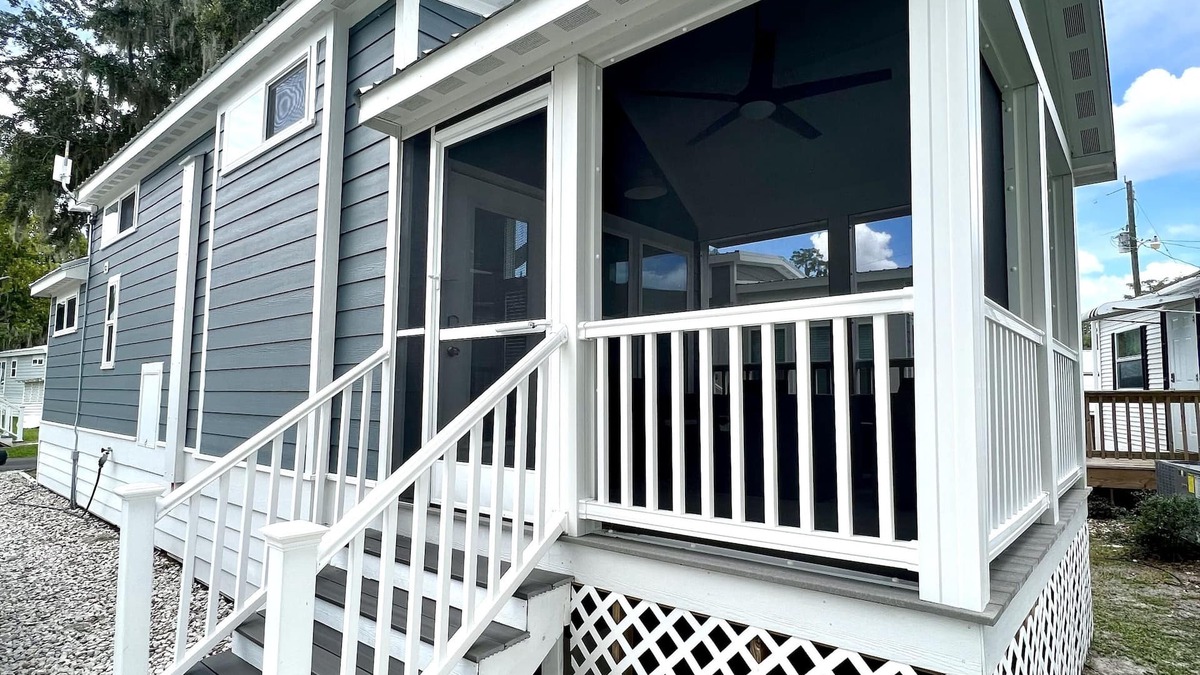 Clermont House | The Lakeview House - Lakeside Tiny Home Near Orlando