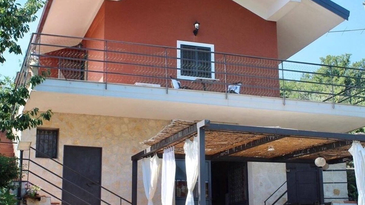 Piedimonte Etneo Villa | The land of cherry trees between Mount Etna and the sea of Taormina