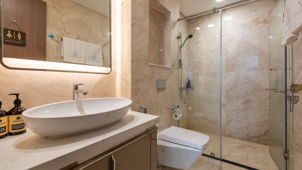Hang Xanh Apartment | The Landmark 81 1BR Apartment Style Royal