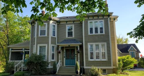Annapolis Royal Bed & Breakfast | The Lark & Loon Inn