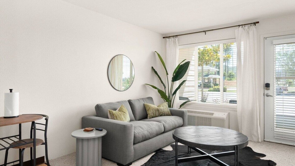 Paradise Apartment | The Lassen | Spacious & Private 1bdrm in Paradise