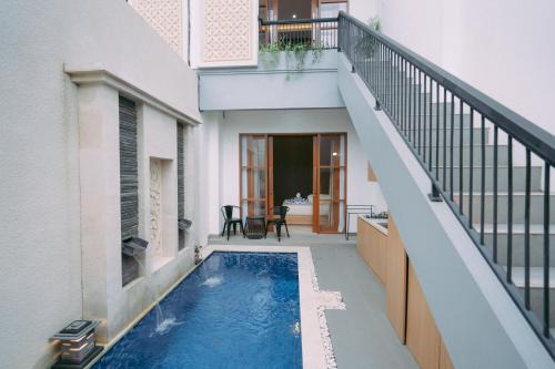 Sunset Road Villa | The Lavana Sahadewa Villa Kuta Sunset