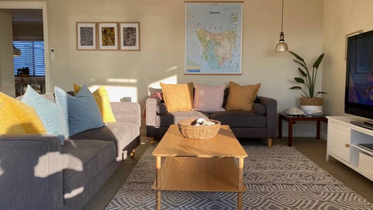Primrose Sands House | The Lazy Fig - Ocean Views, Orchard & Pizza Oven