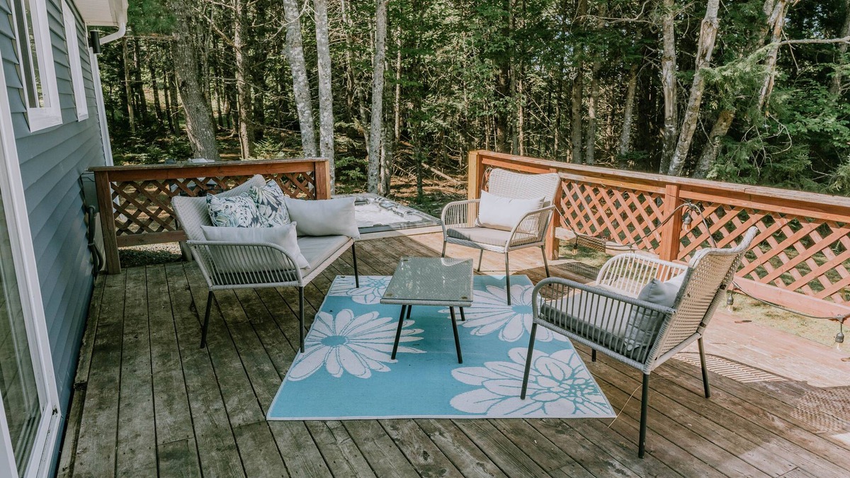 Lunenburg County Cottage | The Lazy Loon Lake House on Wentzells Lake in the South Shore with large hot tub