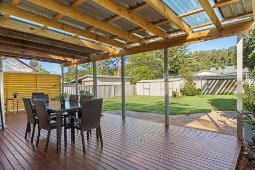 Budgewoi House | The Lazy Mimosa from beach days & bike rides to sunset drinks by the fire pit.