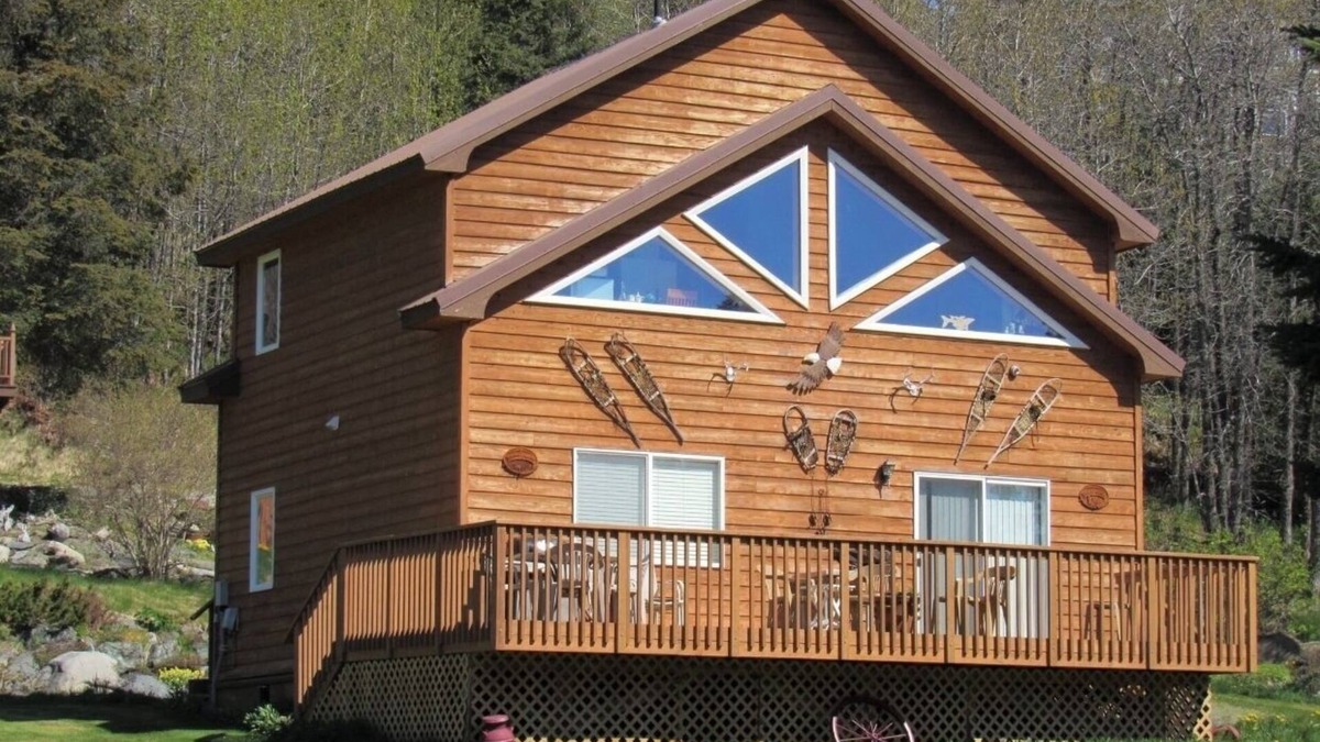 Homer Cabin | The Lazy Moose at Hideaway Cabins