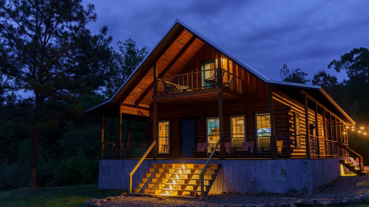 Murfreesboro Cabin | The Lazy Trout. Livin Lazy at the Little Missouri River