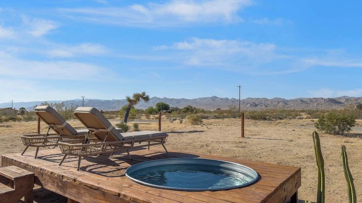 Joshua Tree House | The Leaning Joshua