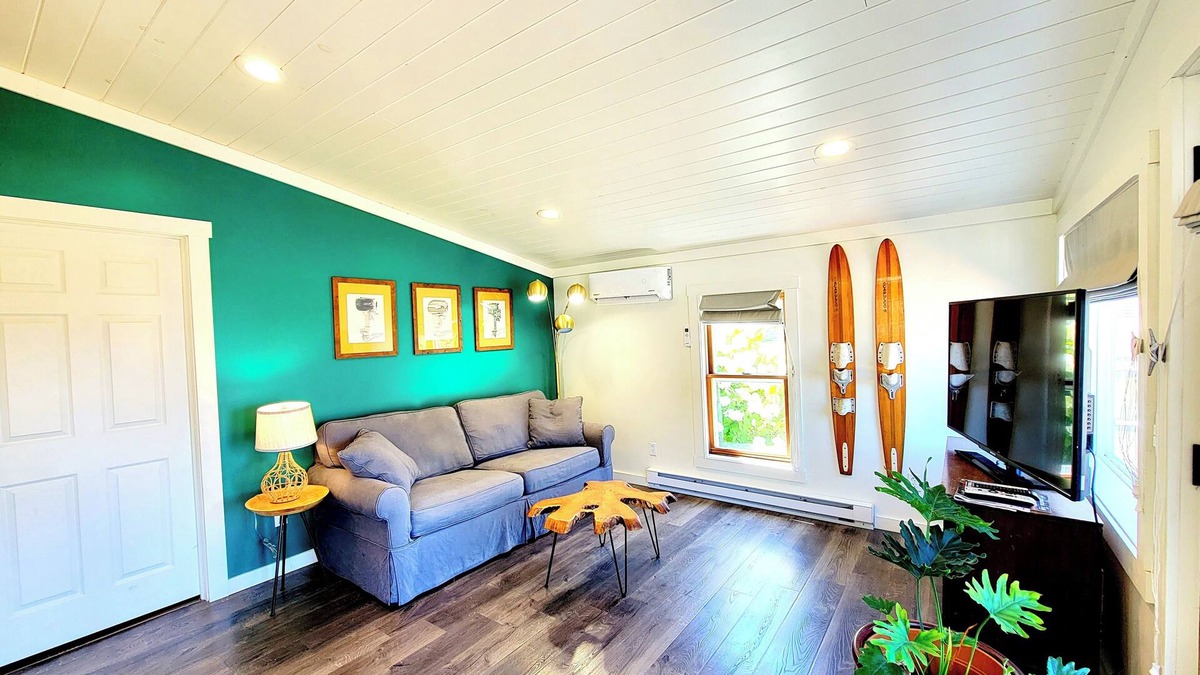 Alexandria Bay House | The Ledges Resort and Marina, Gatehouse 1